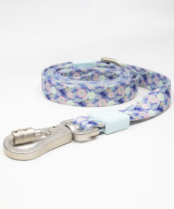 🌸 Charming Floral Design: